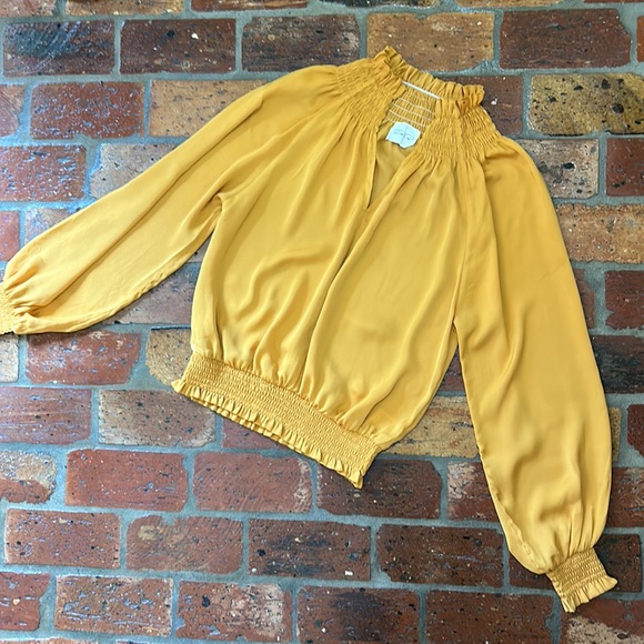 Dee Dee By C Luce smocked mock neck blouse sxM - Picture 7 of 10